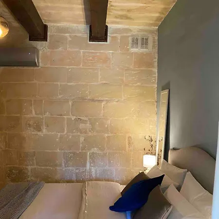 Cosy Traditional Maltese Ferienhaus