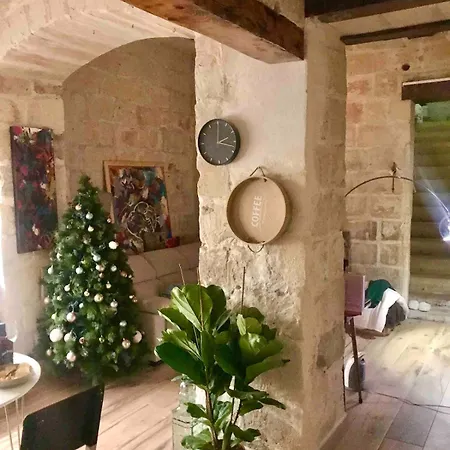 Cosy Traditional Maltese Holiday home *
