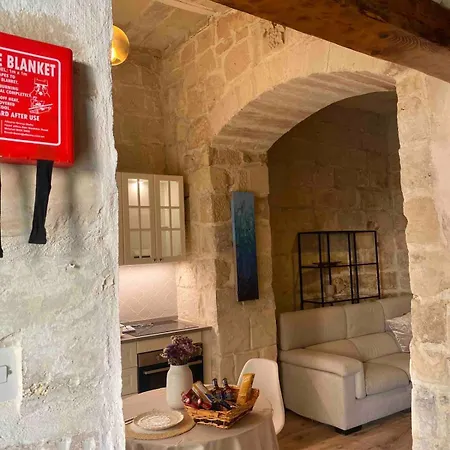 Cosy Traditional Maltese *