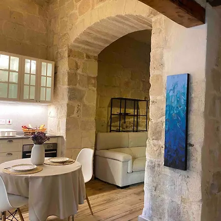 Cosy Traditional Maltese بيت للعطل