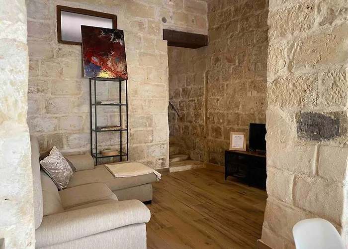 Cosy Traditional Maltese *